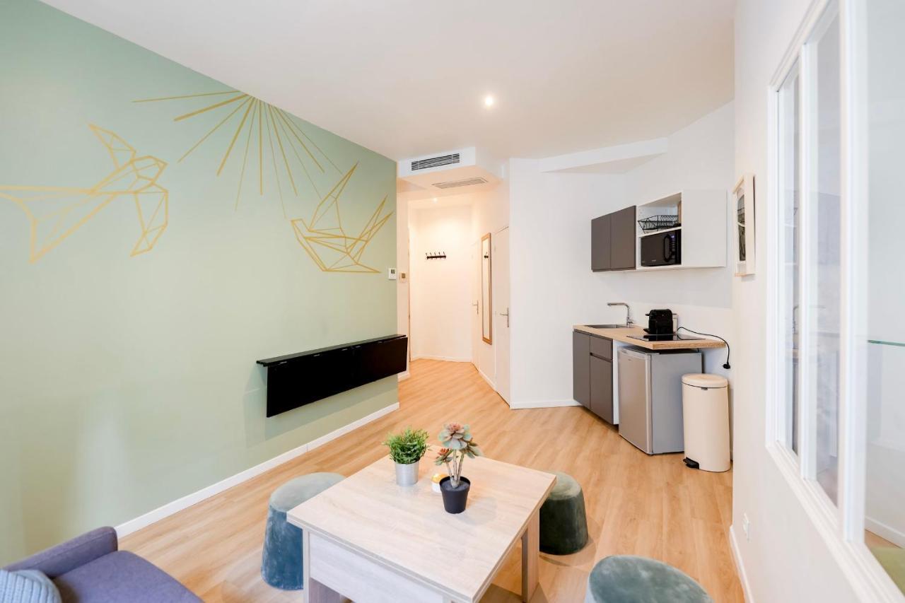 Green Apartment Near Montmartre And Opera Paryż Zewnętrze zdjęcie