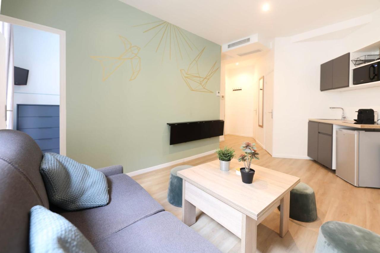 Green Apartment Near Montmartre And Opera Paryż Zewnętrze zdjęcie